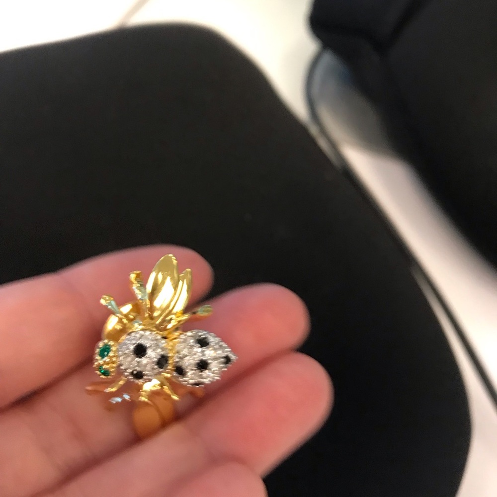 Vintage bee pin